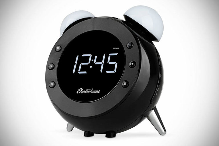 You Can Snooze the Retro Alarm Clock Radio’s Alarm by Waving Over it