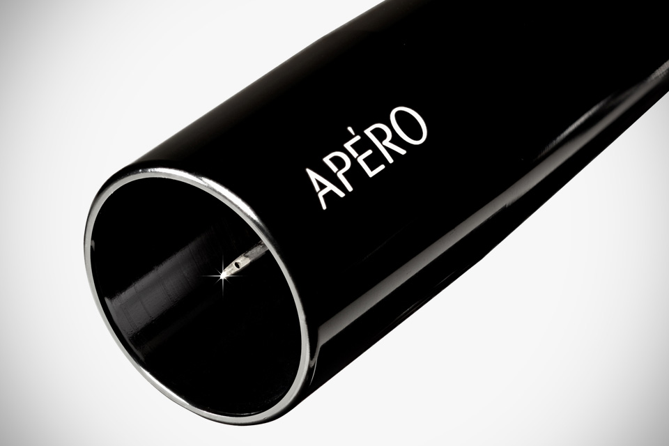 APÉRO Is Sleek, Lets You Pop Open Wine Bottle At A Press Of The Button