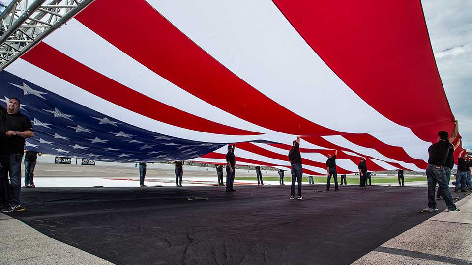 2017 Silverado HD World’s Largest Flag Pulled