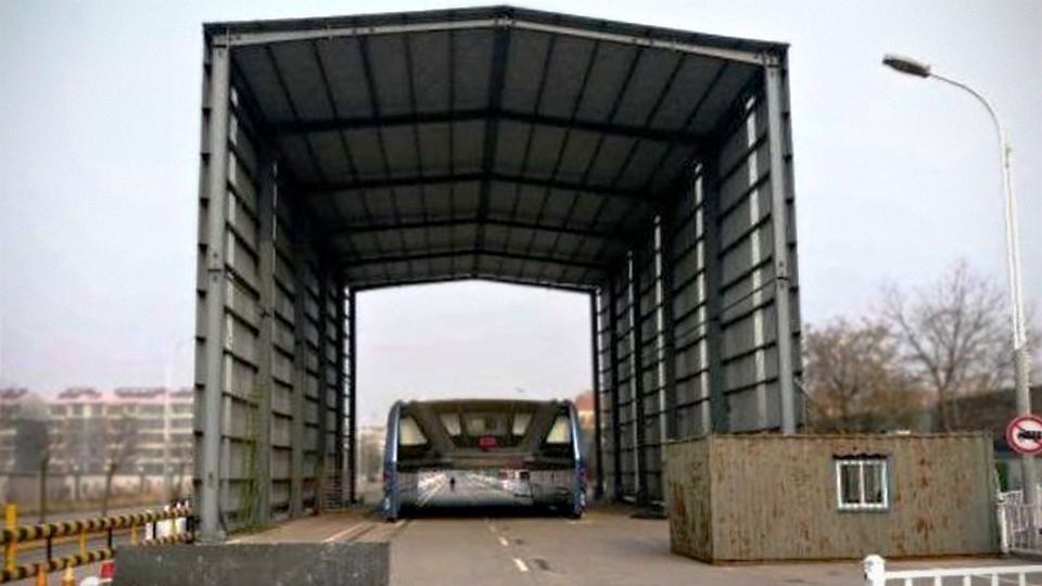 Qinhuangdao City’s Transit Elevated Bus Fails