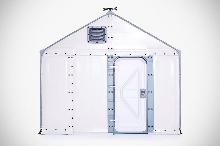 It Takes Just 4 Person 4 Hours To Put Up This Flatpack Ikea House