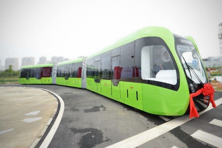 This Is The World’s First Rail-less Train And We Think It Is A ...