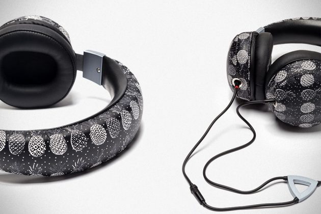 Dolce & Gabbana Black Pineapple Headphones