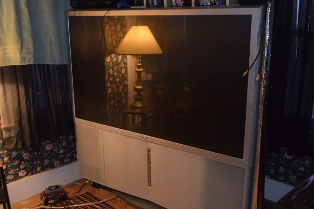 Rear-projection TV from mid 2000s