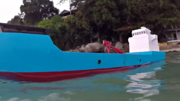 Saltwater Powered RC Boat by Peter Sripol