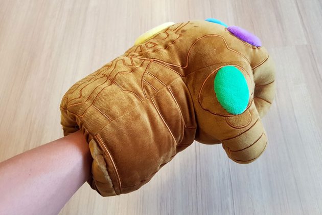 Hot Toys Cosbaby Infinity-Gauntlet Plush