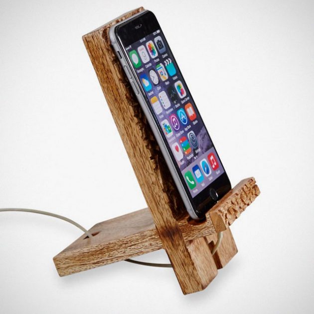 Carved Mango Wood Smartphone Stand