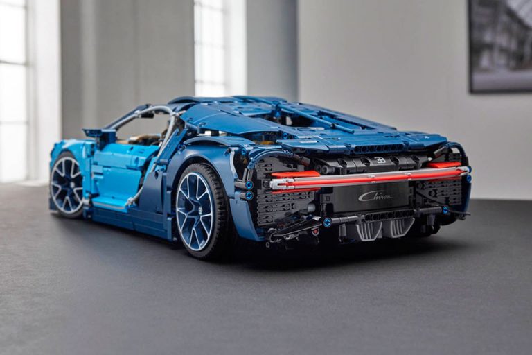 LEGO Technic Bugatti Chiron Is Official, Has Working 8Speed Gearbox!