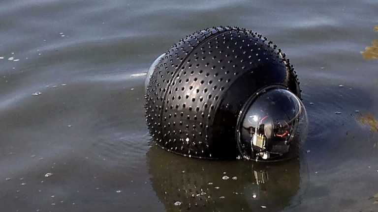 This Rolling Surveillance Robot May One Day Replace Security Guards