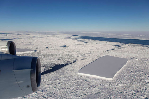 Rectangular Icebergs in Antarctica