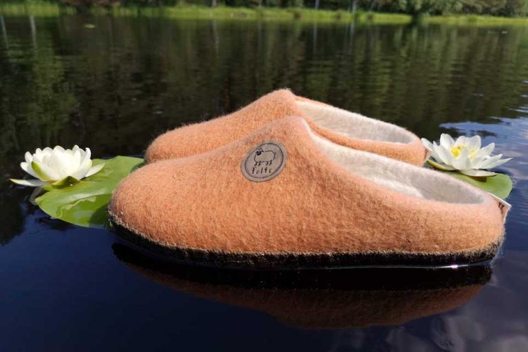 Felts Merino Shoes Keeps Your Feet Warm When Cold And Cool When Hot