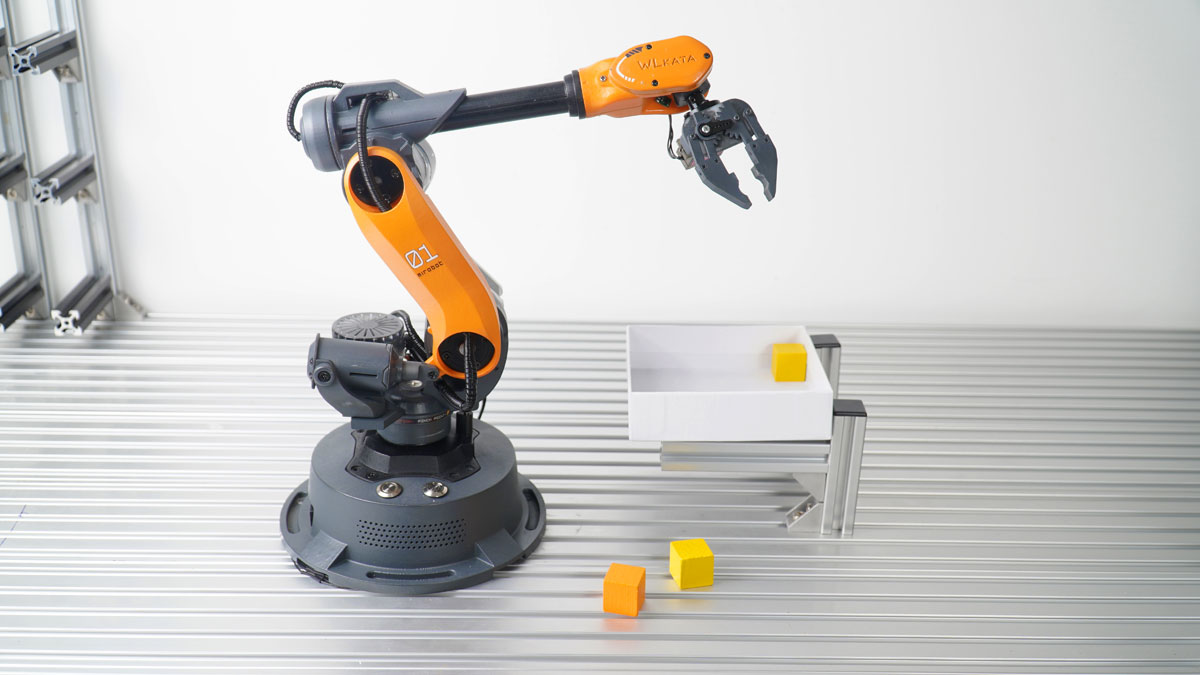 You Don’t Need To Be A Millionaire To Own This Open Source, Desktop