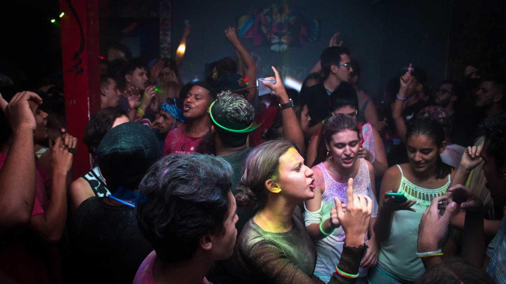 Keep Partying Under Control in Uni