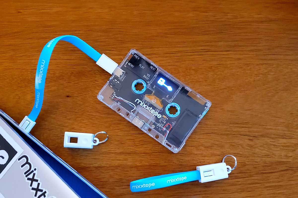 Mixxtape Is A MP3 Player Masquerading As The Good’ol Cassette Tape