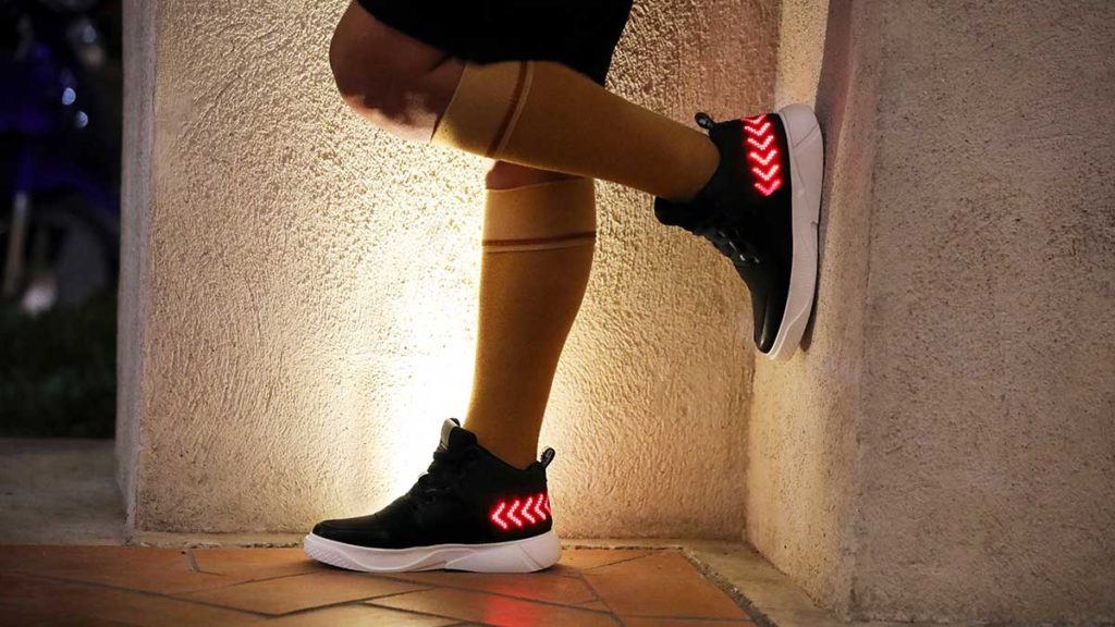 E-Sneakers Flexible LED Display Sneakers