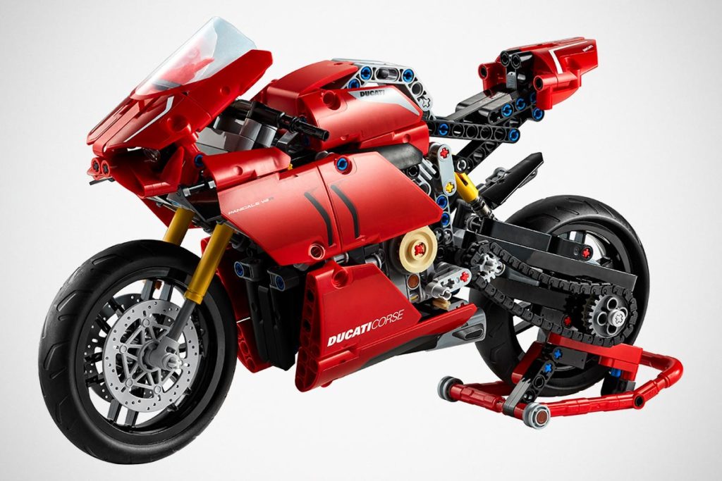 LEGO Technic 42107 Ducati Panigale V4 R