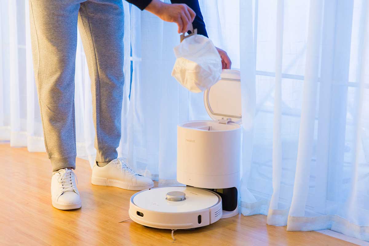 Neabot Is Possibly The Most Affordable SelfEmptying Robot Vacuum In The Market Now