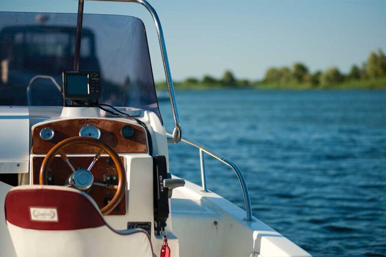 Learn About The Boating License Requirements and Laws