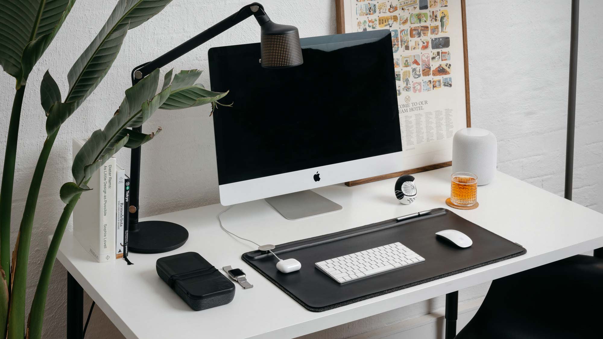 Orbitkey Desk Mat Keeps Your Desk Space Tidy (And Also, Lets You Ditch