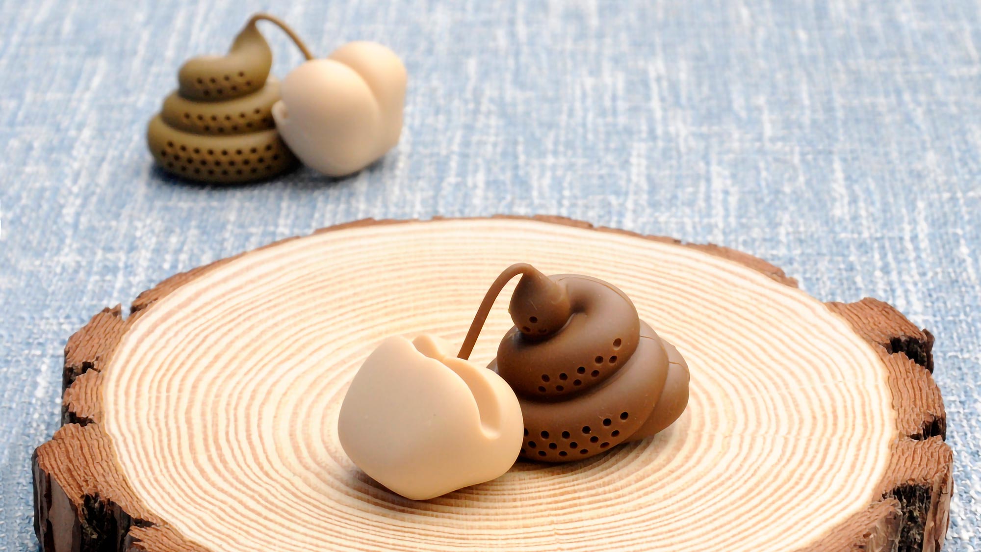 The FuLian Molding Poop Tea Infuser Perfect Prank Gift For Tea Drinkers