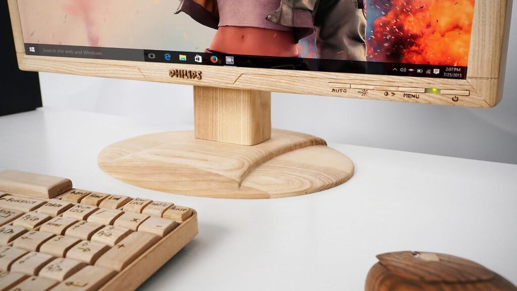 Wooden Computer Monitor by The Q