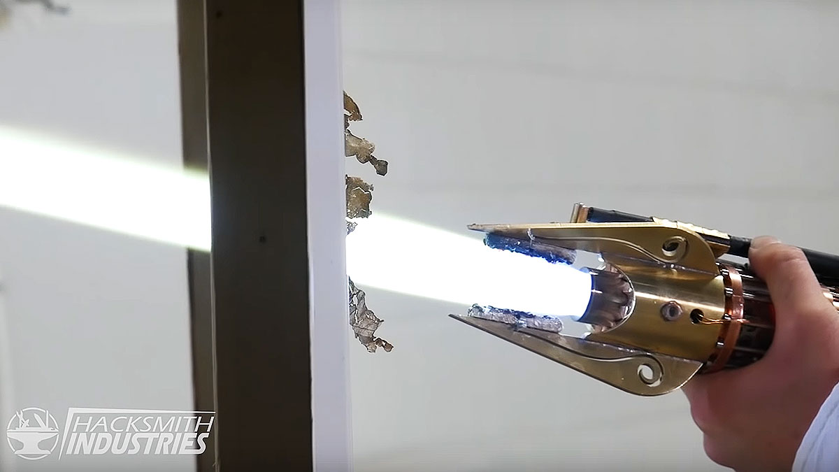 4000 Degrees Plasma Lightsaber The Closest Mankind Will Ever Get To A