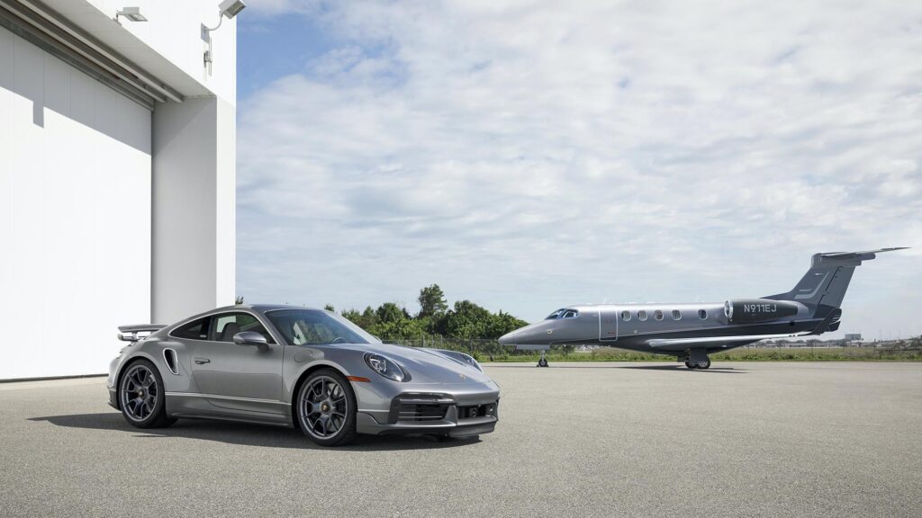 Embraer Phenom 300E + Porsche 911 Turbo S
