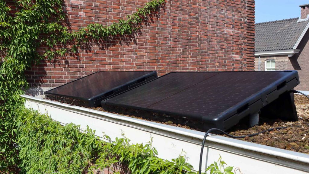 Supersola Plug & Play Solar System by Studio Mango