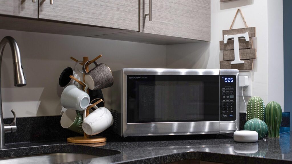 Sharp Smart Carousel Countertop Microwave Ovens
