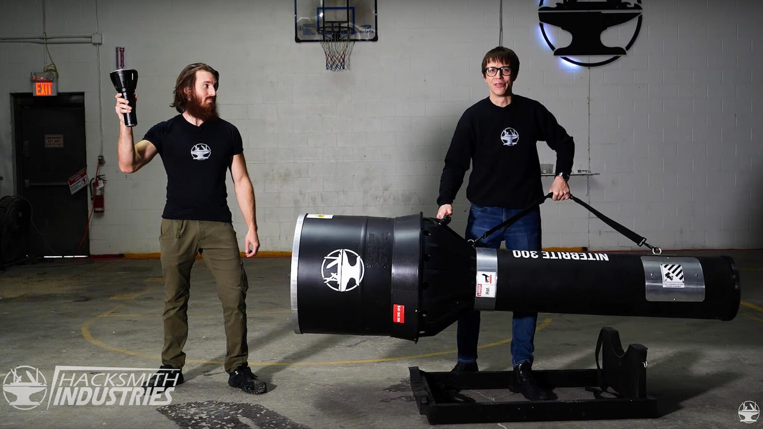 The World’s Brightest Flashlight Is Humongous, Is As Good As A Flood