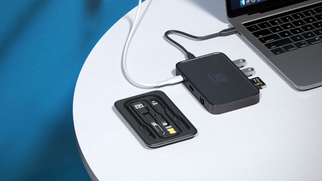 OmniCase USB Hub with Electronic Organizer
