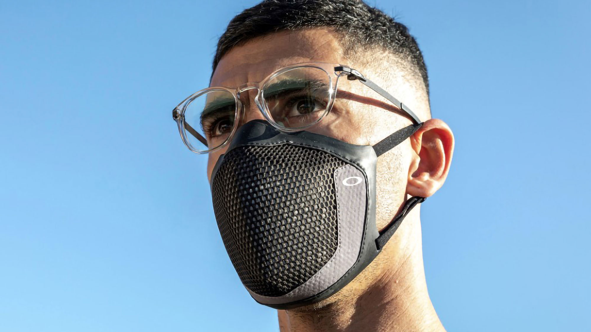 Oakley MSK3 It Takes An Eyewear Maker To Make An Eyewear friendly Face Mask