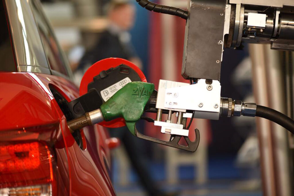 Rotec Robotic Fueling for Passenger Cars