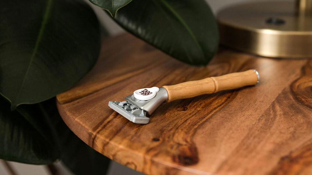 Bulldog Skincare Sensitive Bamboo Razor