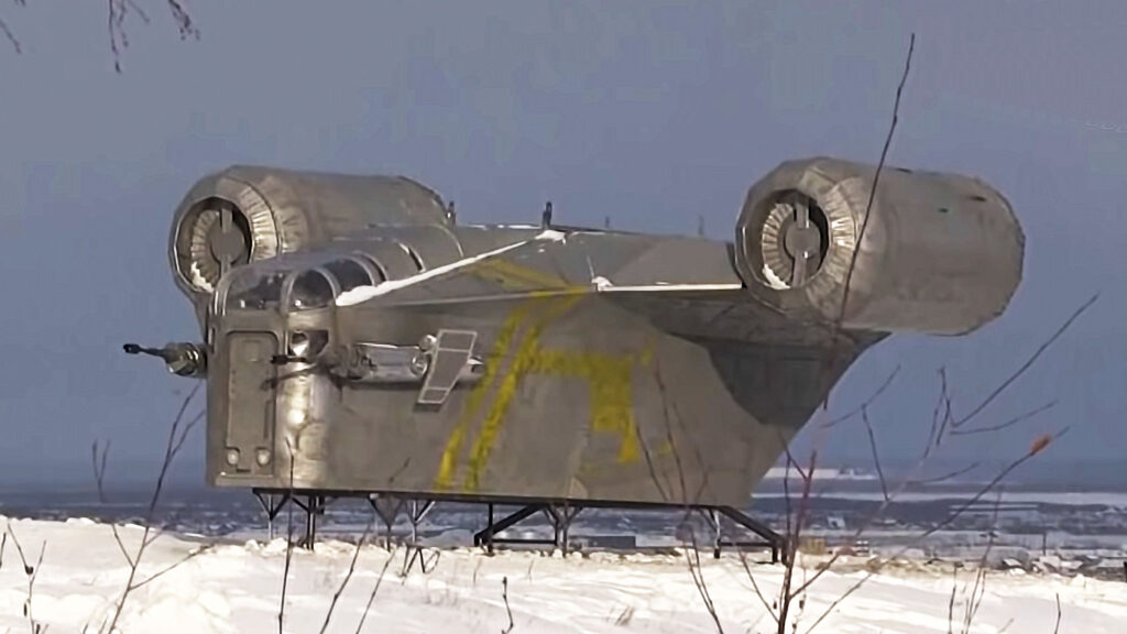 The Mandalorian Razor Crest Replica Siberia