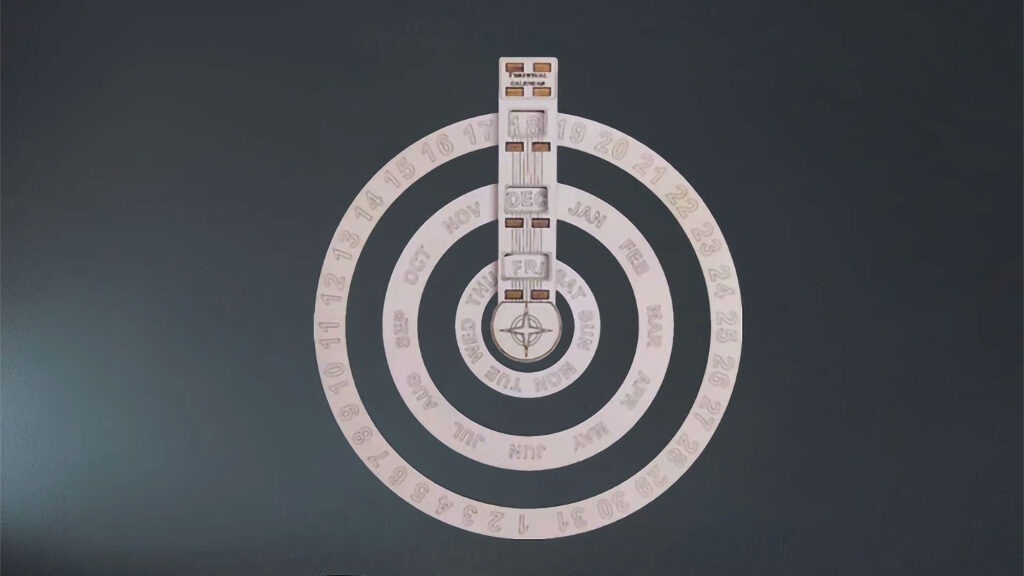 Wooden Hanging Round Spin Perpetual Calendar