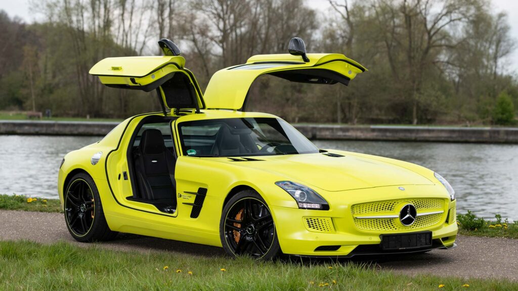 2013 Mercedes-Benz SLS AMG Coupe Electric Drive
