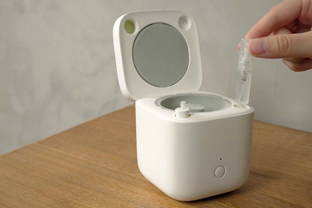 Cardlax Automatic Earbuds Washer Kickstarter