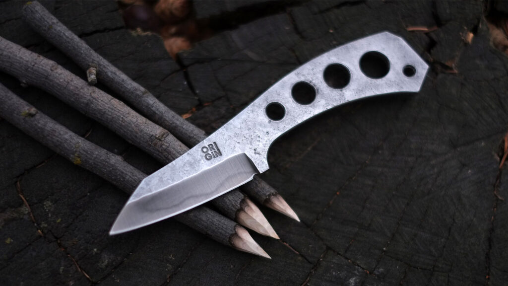 The TILI Minimalist Fixed-blade Pocket Knife