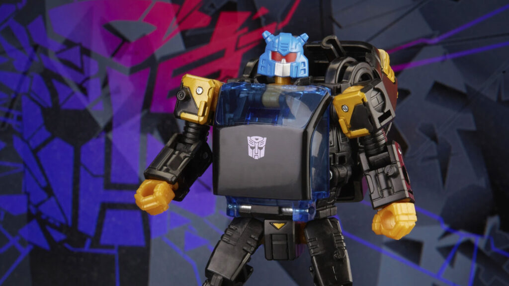 Transformers Generations Shattered Glass Collection Autobot Goldbug & IDW Shattered Glass Goldbug