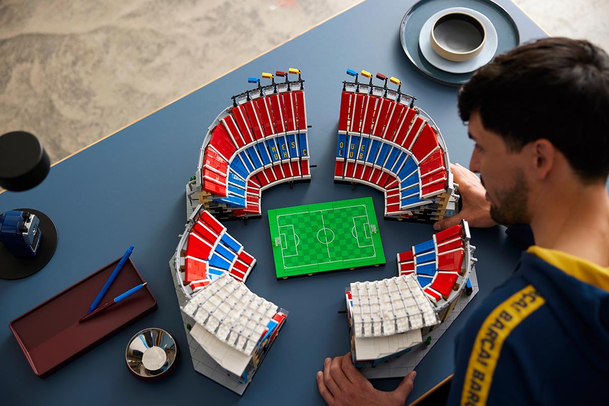 LEGO 10284 Camp Nou FC Barcelona Set: Well, It's Another LEGO Football ...