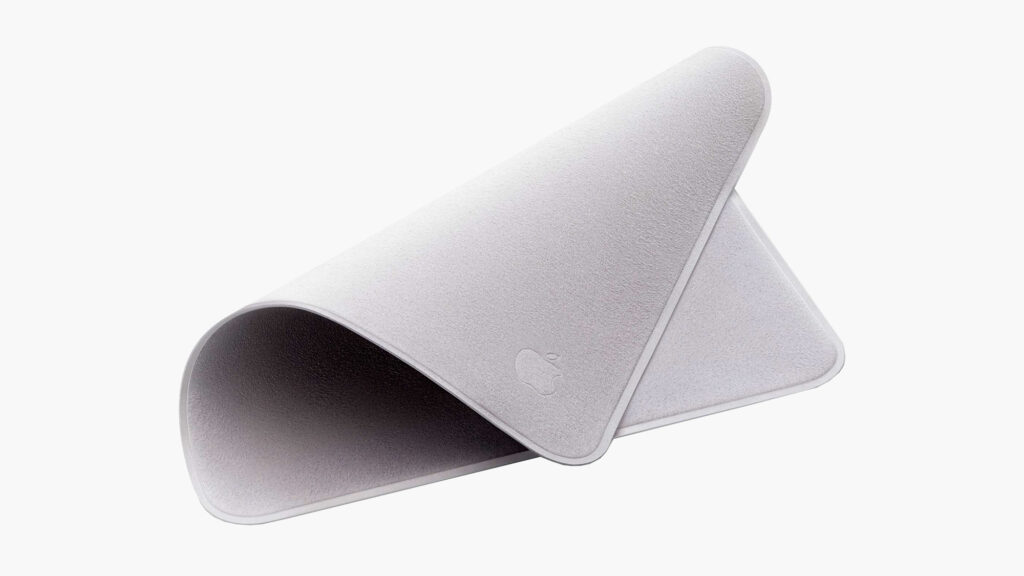 Apple Polishing Cloth Launched with New MacBook Pro