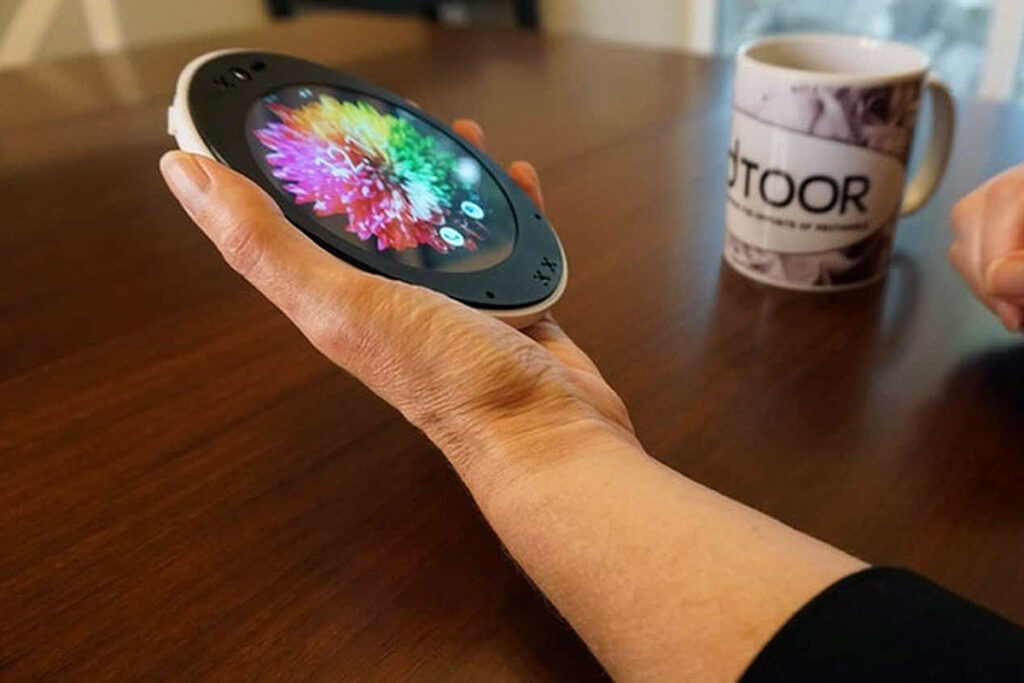 The Cyrcle Phone 2.0 Is An Oval Shape Android Phone