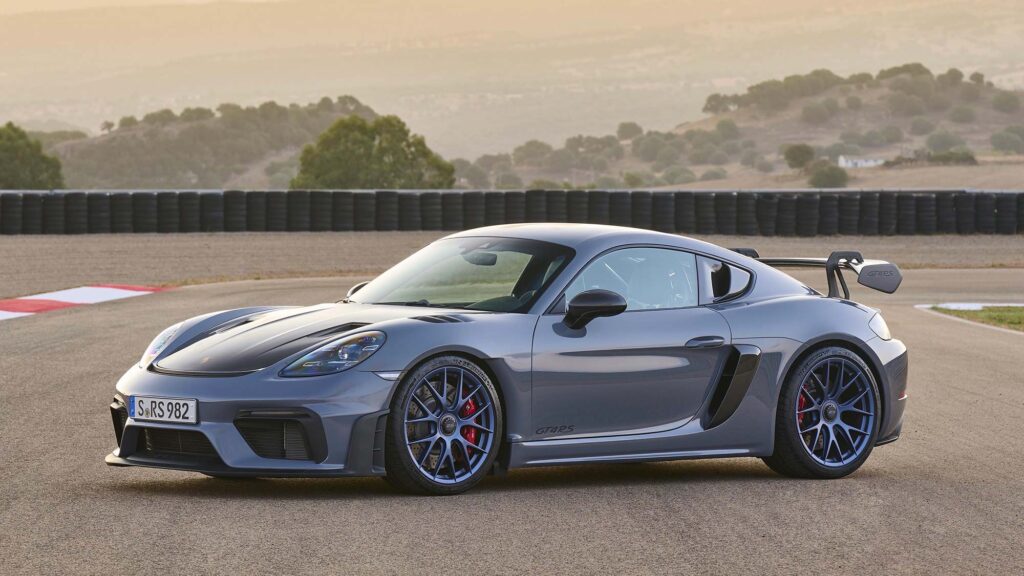 2022 Porsche 718 Cayman GT4 RS