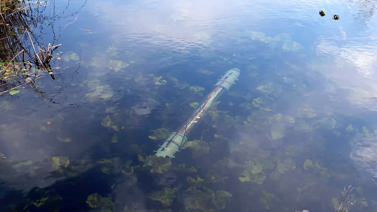 This Is Probably The Geekiest DIY Remote Control Submarine We Have Ever Seen
