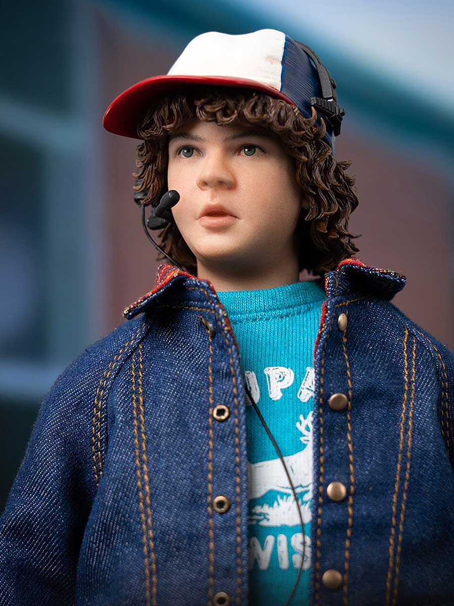 ThreeZero Stranger Things 1/6 Dustin Henderson Figure