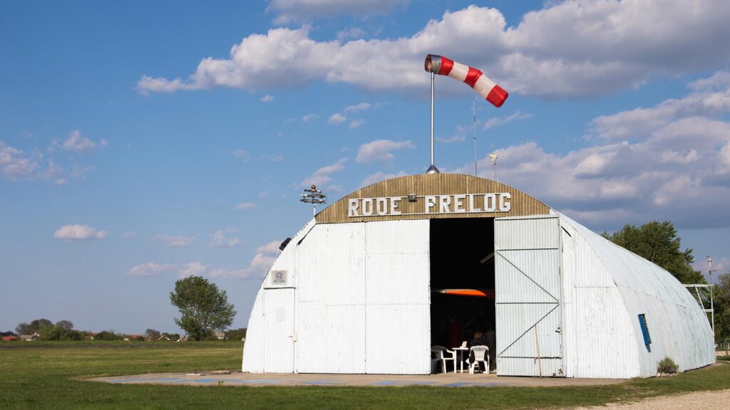 Everything You Need To Know About Airplane Hangars