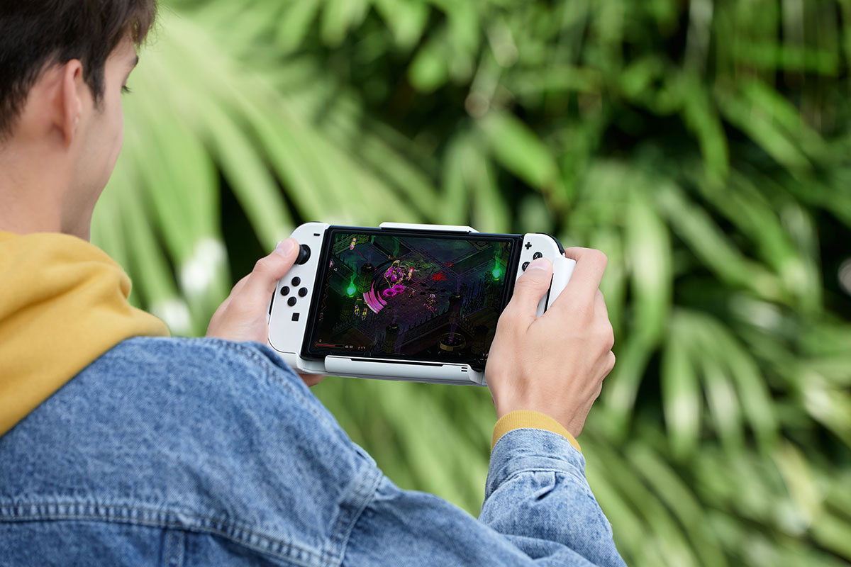 GCase Is A Gundaminspired Gaming Case That Keeps Your Switch Juiced