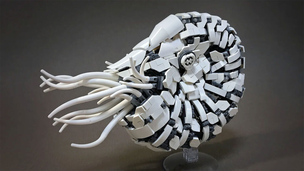 LEGO MOC Mecha “Snail” and Mecha Nautilus