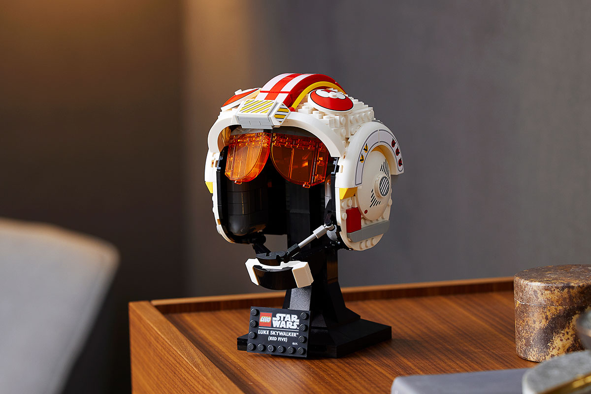 Luke Skywalker, The Mandalorian And Dark Trooper LEGO Buildable Helmets
